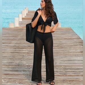 Nwot! La Vie en Rose Crochet Pants